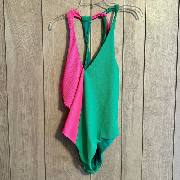 NWT Beach Riot Nia One Piece - Picture 4 of 9